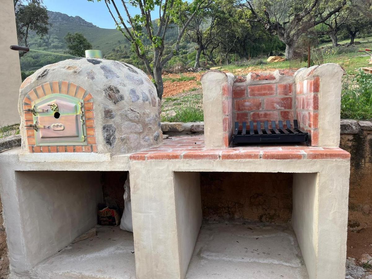 Apartamentos Rurales En Plena Sierra La Calera Eksteriør billede