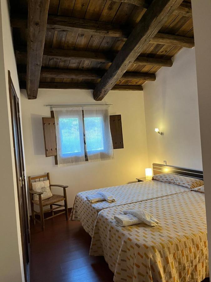 Apartamentos Rurales En Plena Sierra La Calera Eksteriør billede