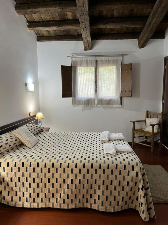 Apartamentos Rurales En Plena Sierra La Calera Eksteriør billede