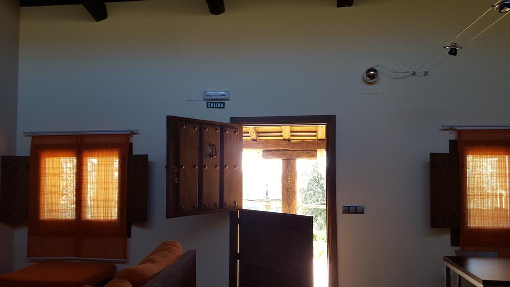 Apartamentos Rurales En Plena Sierra La Calera Eksteriør billede